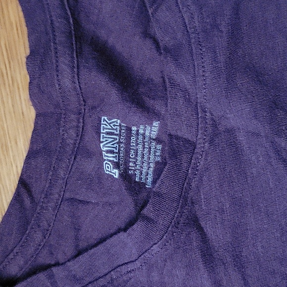 Victoria Secrets Pink t-shirts - Picture 3 of 3
